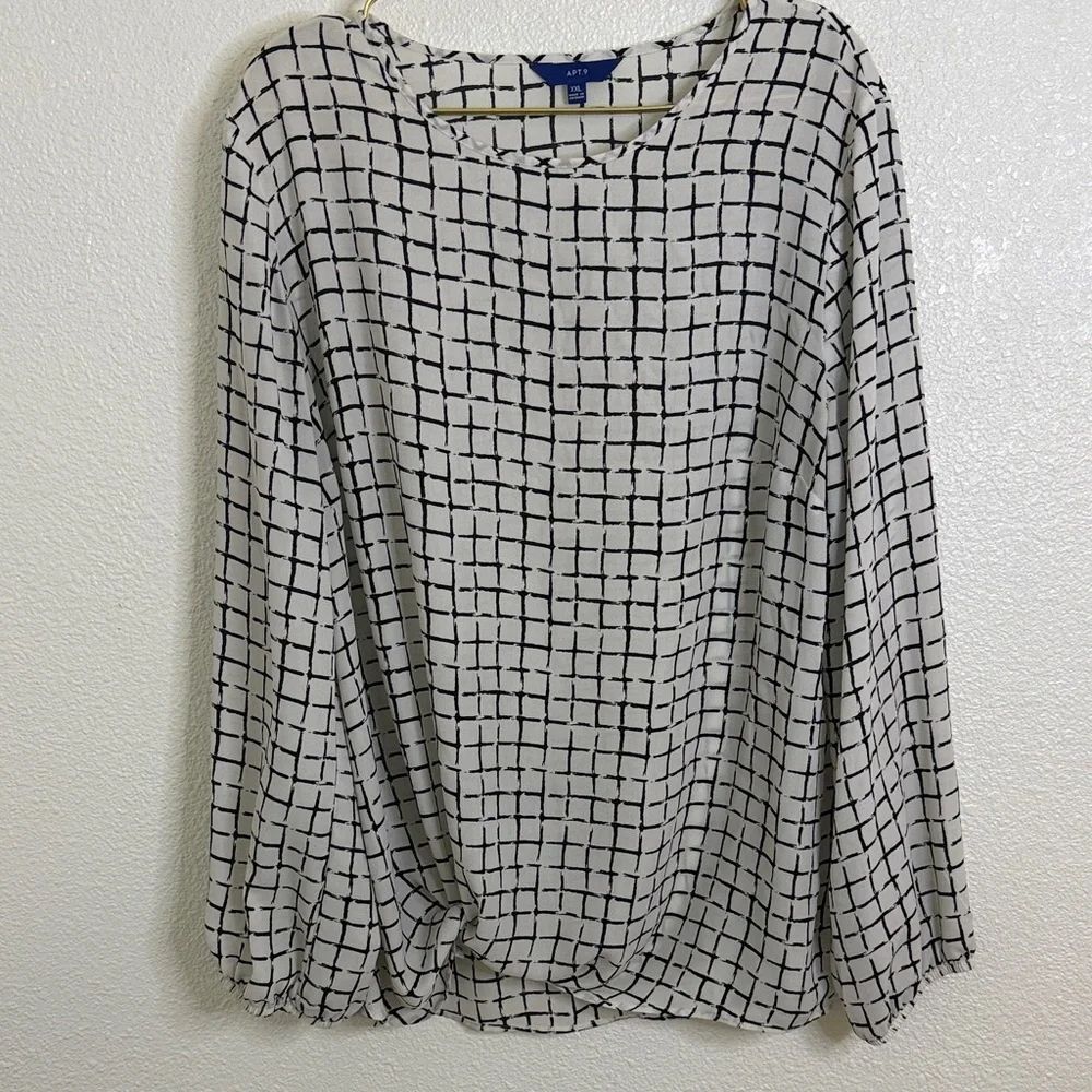 Apt. 9 Black and White Checkered long sleeve Blouse- Size XXL